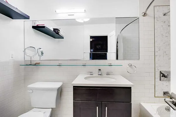 Rented by Anchor Associates | media 19