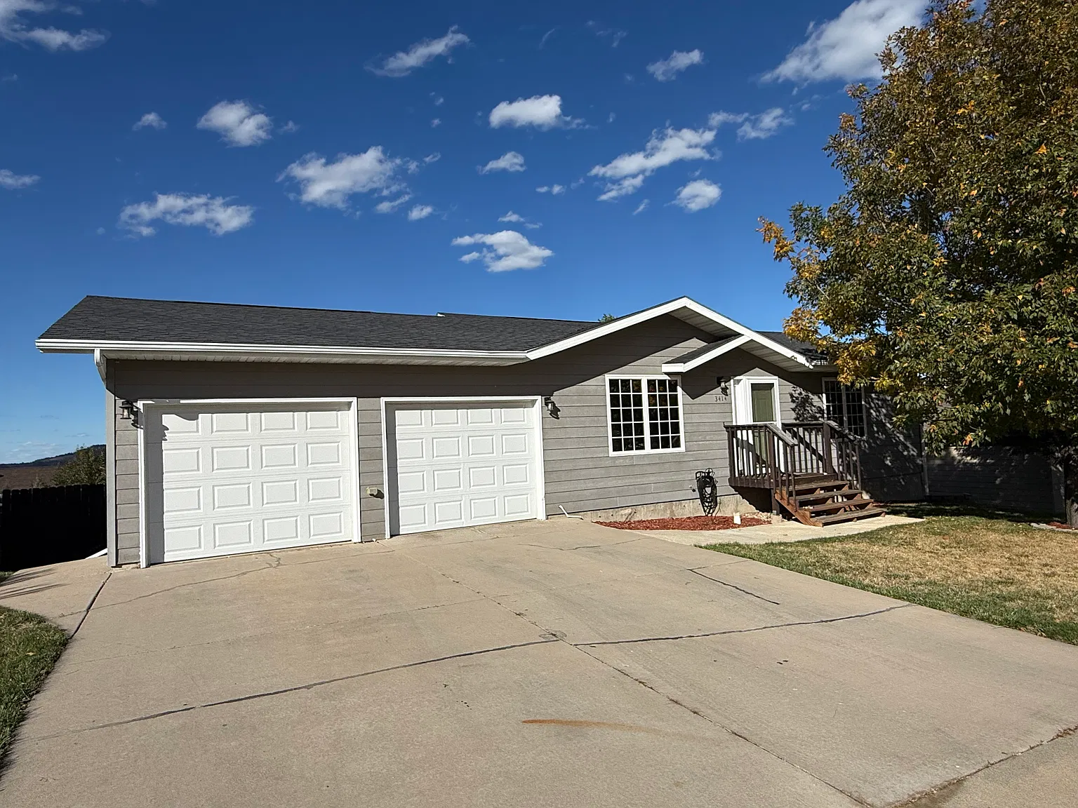 4 bed, 2016 sqft, $2,400 — Photo 1