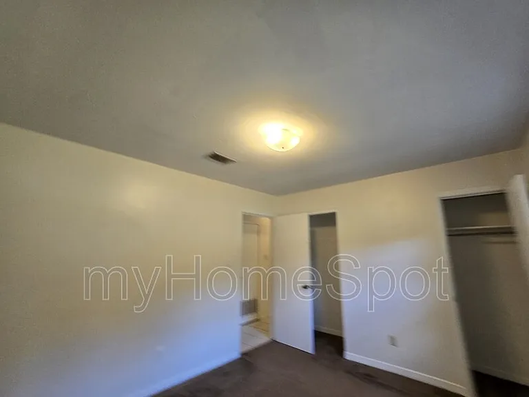 916 Twinbrook Ave — Photo 13