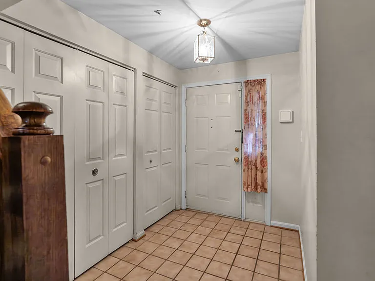 Governor Sprigg Pl — Photo 13