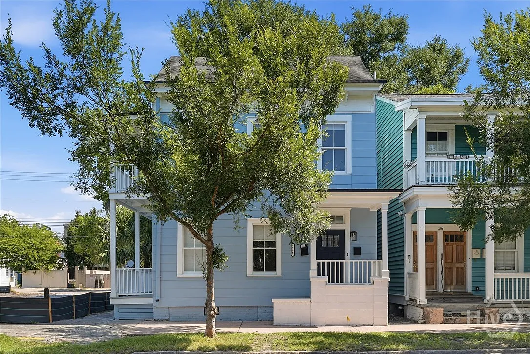 2 bed, 1.0 bath, 1200 sqft, $2,100 — Photo 1
