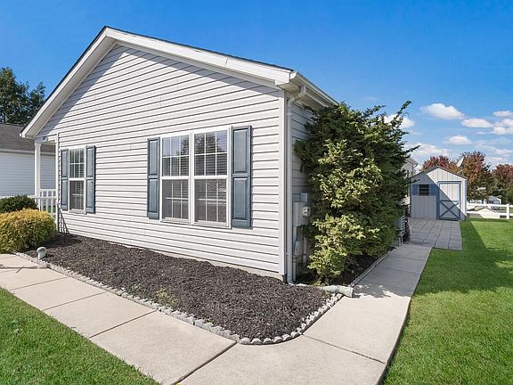 3rd image of 2035 Rosebay Ct #2035