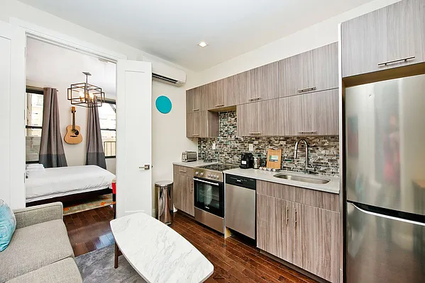 Rented by NOVO | media 61