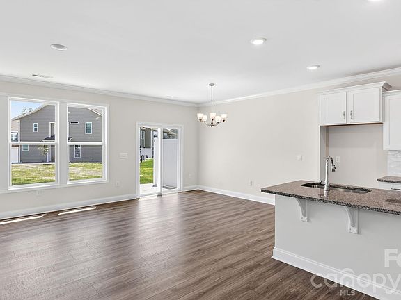 2nd image of 62 Creekview Rd