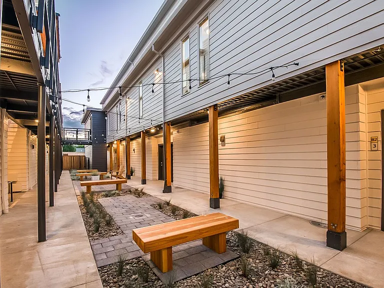 Julian Apartments — Photo 4