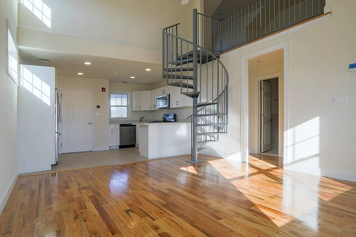 2 bed, 1.0 bath, $3,775 — Photo 1