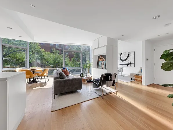 425 W 53rd St APT 419, New York, NY 10019