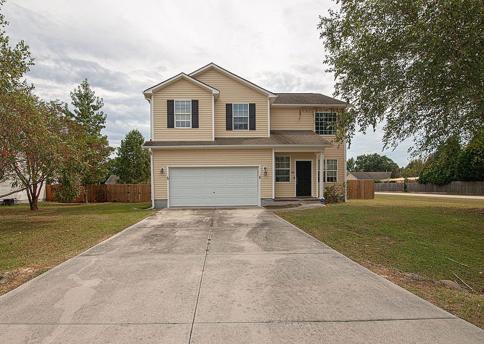 1st image of 106 Briar Hollow Dr