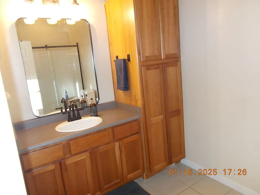 2 bed, 2.5 bath, 1430 sqft, $2,450 — Photo 2