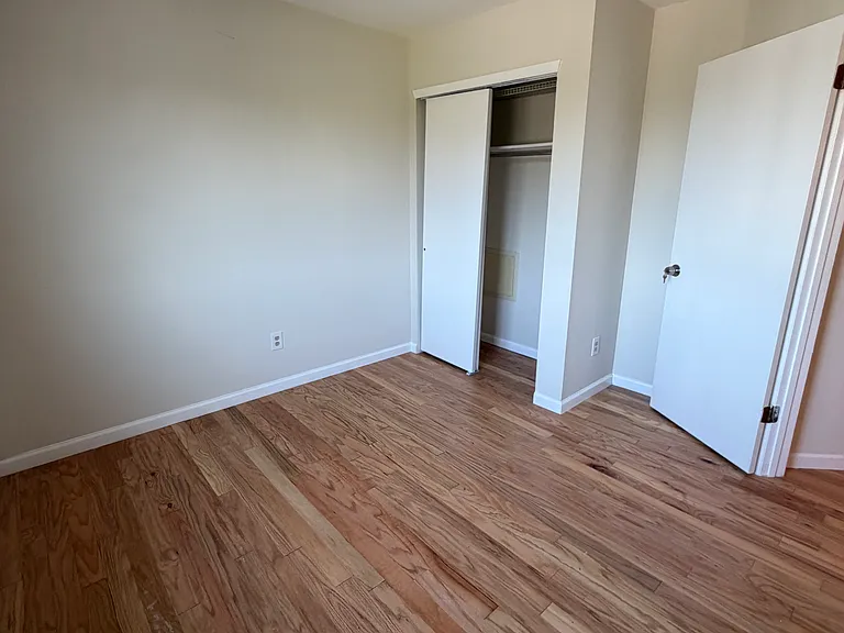 502 Harbor View Ct — Photo 19