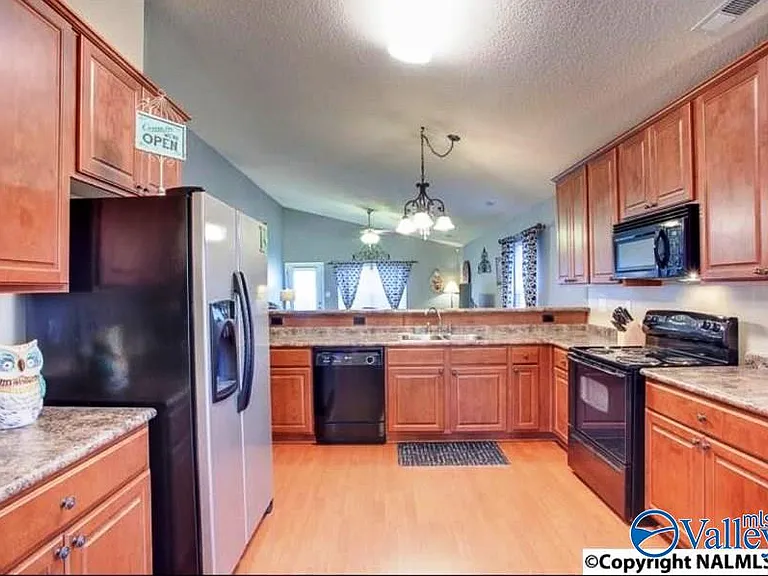 106 Blanchard Pl — Photo 5