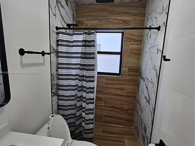 1946 Pierce St #3 — Photo 29