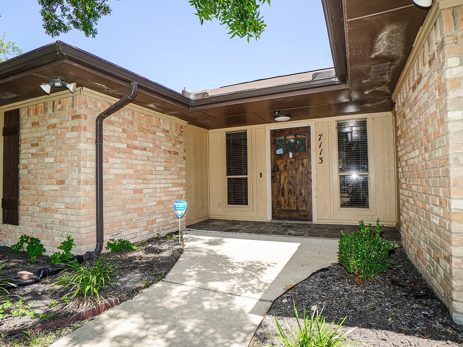 3 bed, 1548 sqft, $2,300 — Photo 4