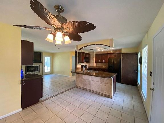 2nd image of 302 Saint Andrews St APT 103E