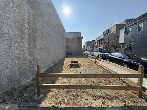 1313 S 23rd St, Philadelphia, PA 19146