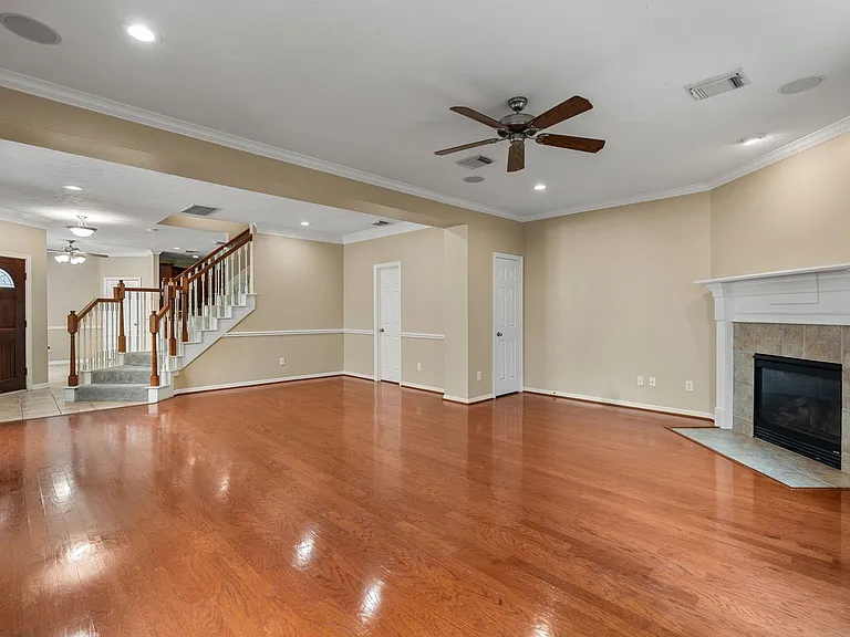 4223 Rose St — Photo 9