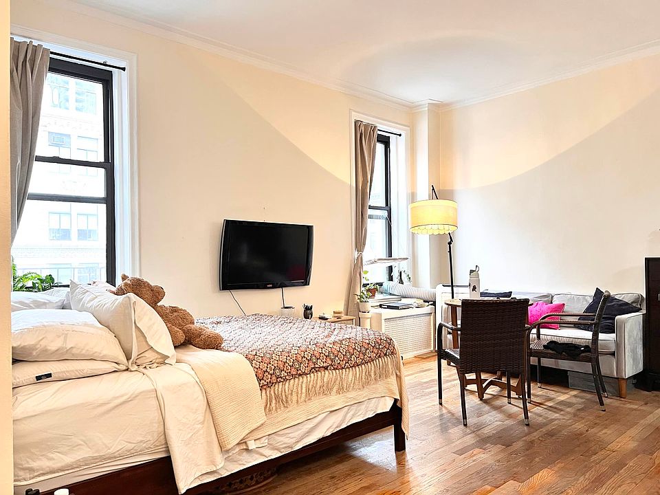 1st image of 58 W 72nd St APT 4C