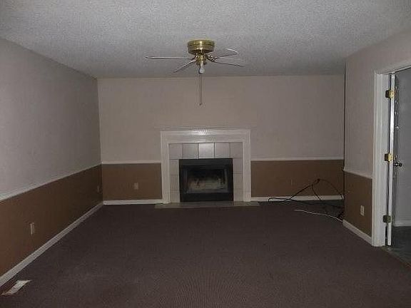 2nd image of 9539 Clear Lake Ct