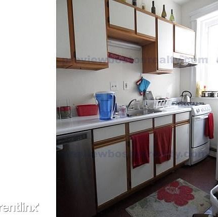 3rd image of 1842 Commonwealth Ave APT 12A