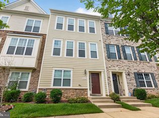 9904 Wood Edge Way, Lanham, MD 20706