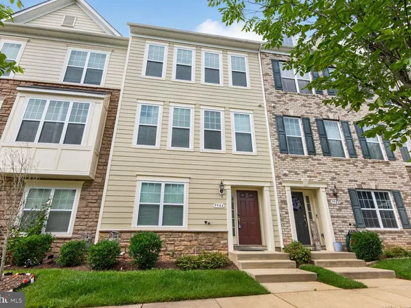 9904 Wood Edge Way, Lanham, MD 20706