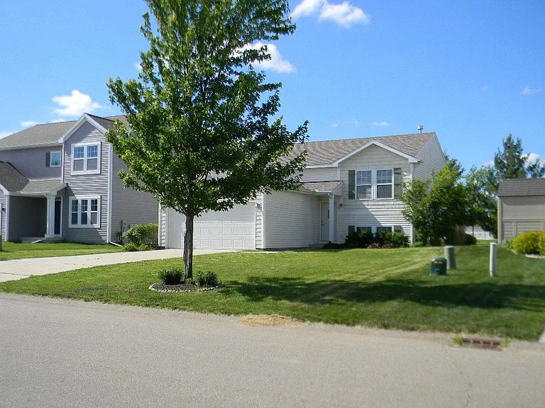1016 Odell Farm Ln — Photo 1