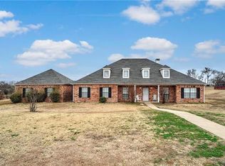 137 Parker Rd, Van Alstyne, TX 75495