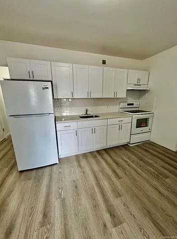 320 Jericho Tpke #2B