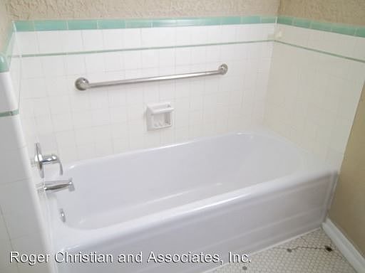 5th image of 622 Euclid St APT 202