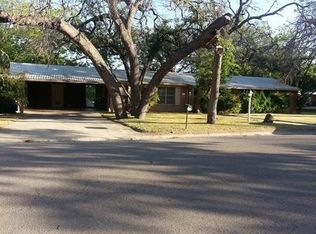 10 Perkins St, Lampasas, TX 76550