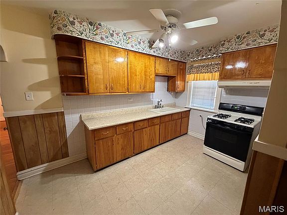 3rd image of 3424 Oakdale Ave
