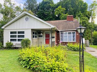916 Vestal Rd, Vestal, NY 13850