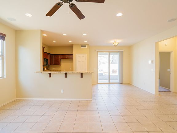 3rd image of 18166 W Sunnyslope Ln