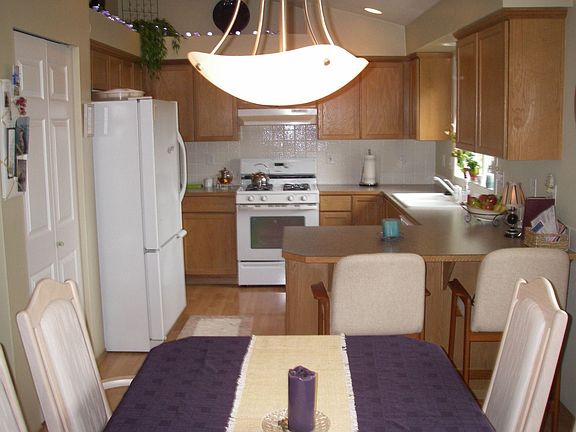 Kitchen, Counter Stools & Dinning Room  