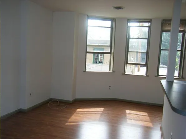 6 S Easton Rd APT 1A, Glenside, PA 19038