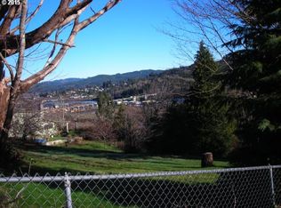 93683 Bay Park Ln, Coos Bay, OR