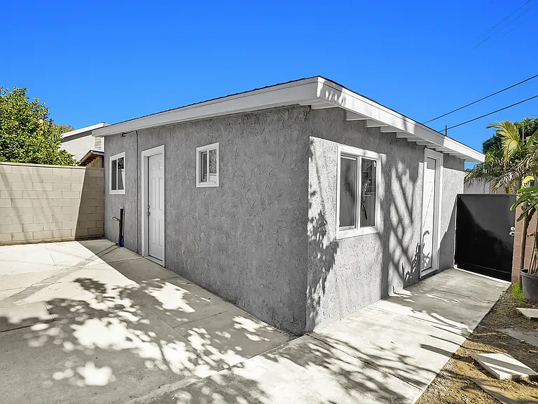 2132 Brawley St — Photo 38