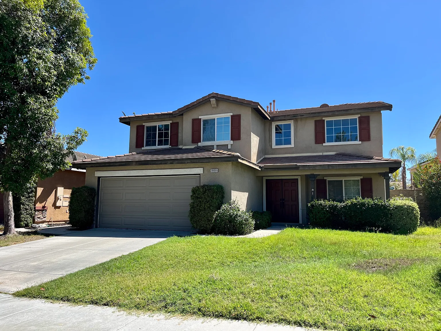 4 bed, 2916 sqft, $3,300 — Photo 1