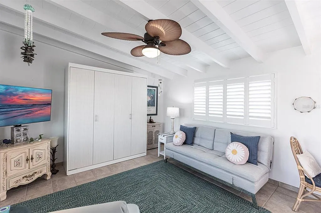 Studio, 1.0 bath, 435 sqft, $8,970 — Photo 4