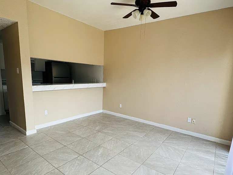 Golden Village Townhomes — Photo 27