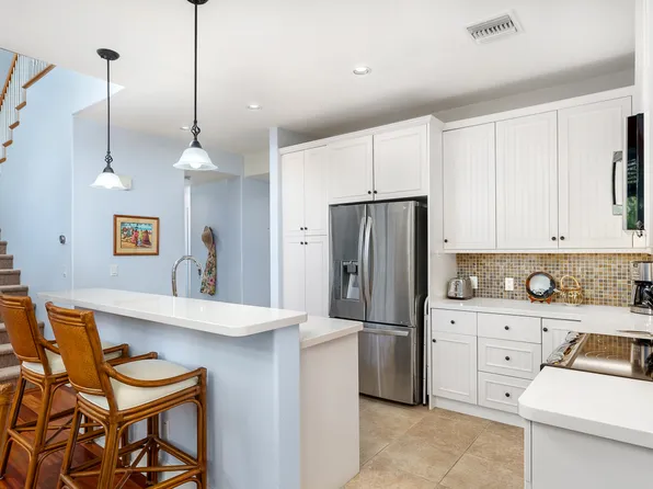 68-1118 N Kaniku Dr APT 406, Kamuela, HI 96743