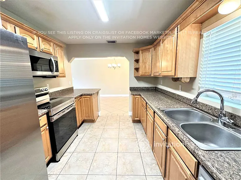 1324 W Hartley Cir — Photo 6