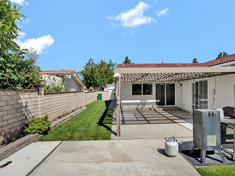 15442 Eiffel Cir — Photo 17