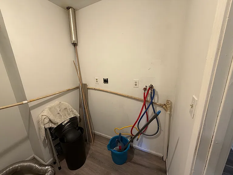 3402 Stanwood St #2 — Photo 9
