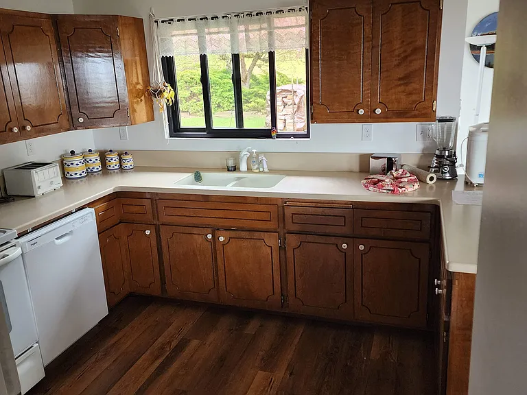Crestview Ln — Photo 10
