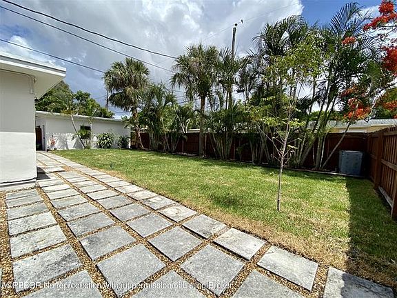 4th image of 818 Forest Hill Blvd