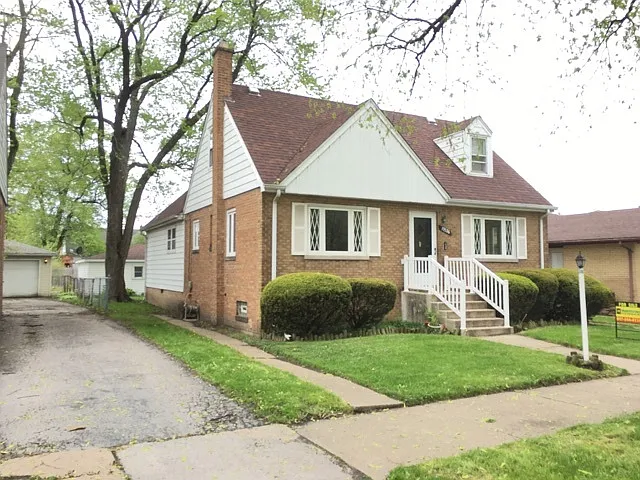 17526 Henry St photo 1