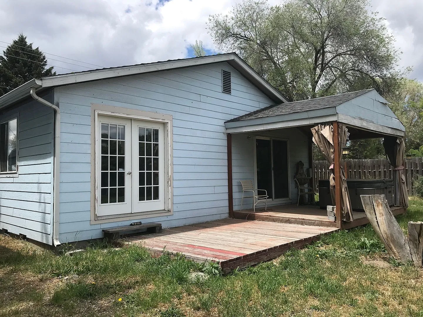 Cute 2 Bedroom 2 Bath House — Photo 1