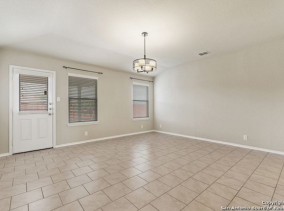 5th image of 10079 Strasbourg Way