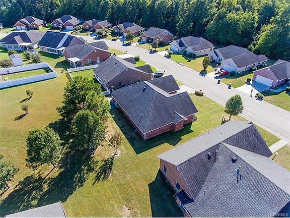 5th image of 436 Cobblestone Dr